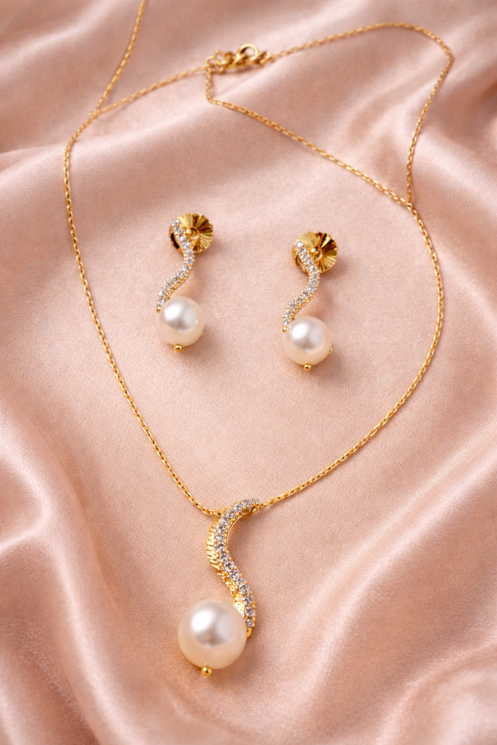 Pearl Charm Pendant Set (Copy)