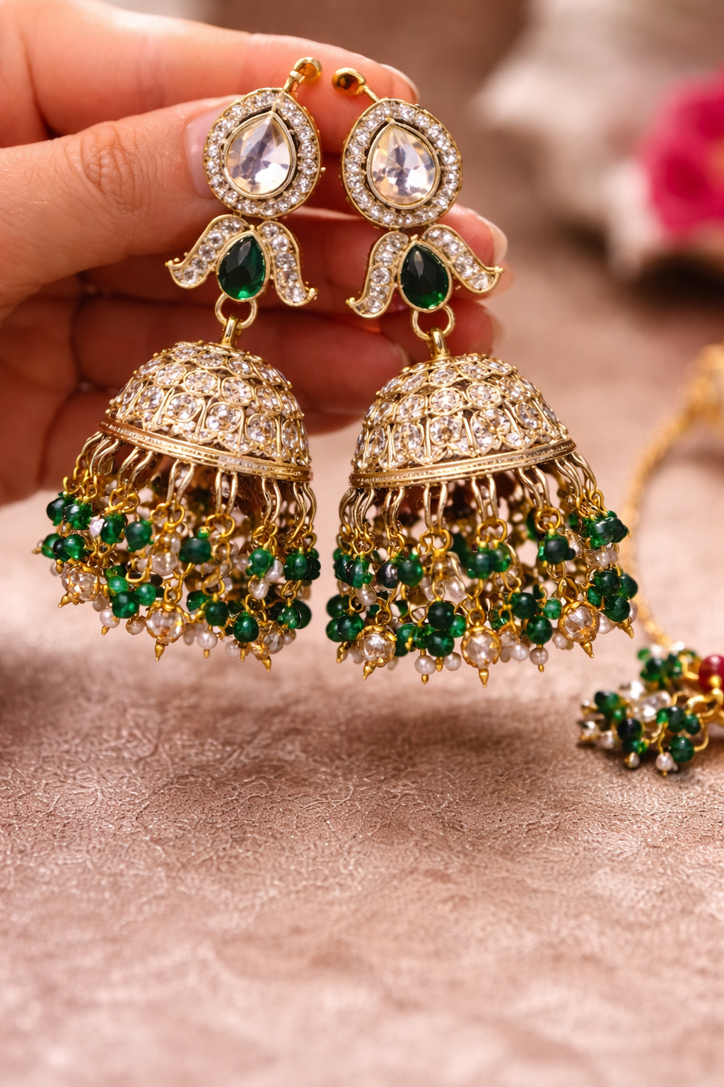 Kundan Green Stone Necklace Set with Earrings, Maang Tika and Paasa